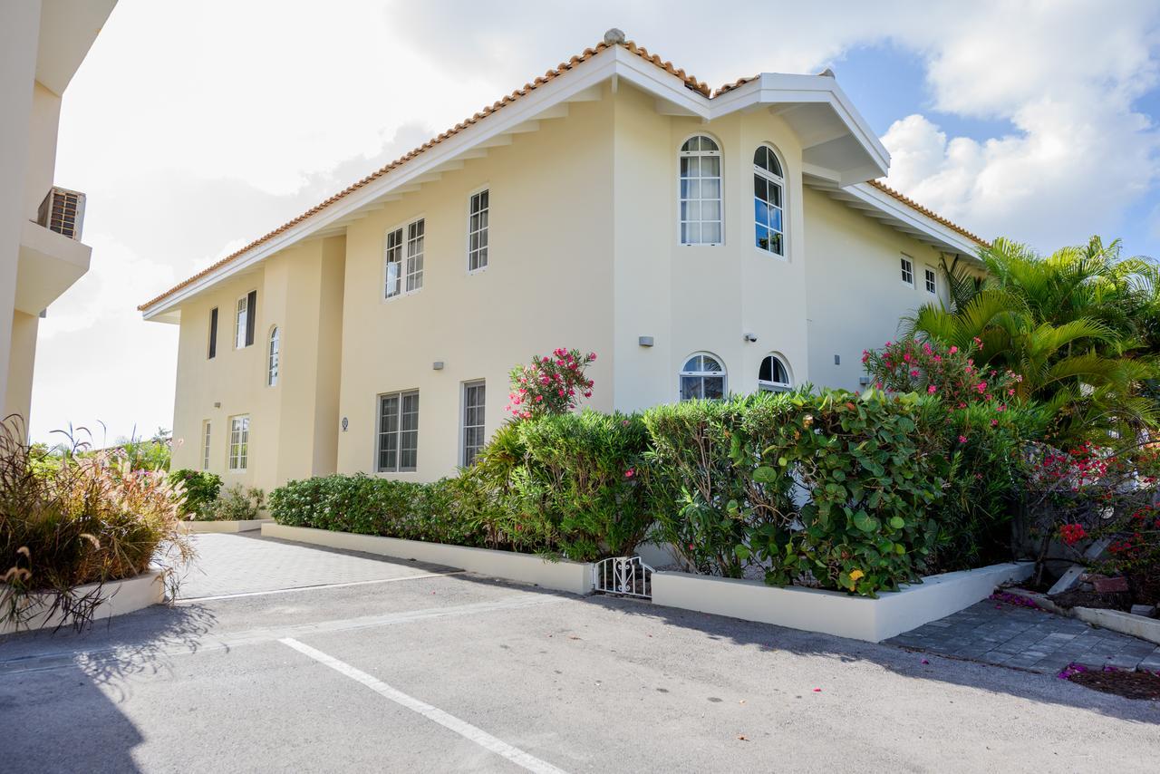 Ocean Sky Apartments Willemstad Exterior photo